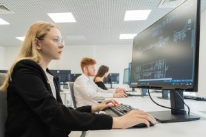 Віртуальні лабораторії: моделювання експерименту, дані та межі цифрової практики